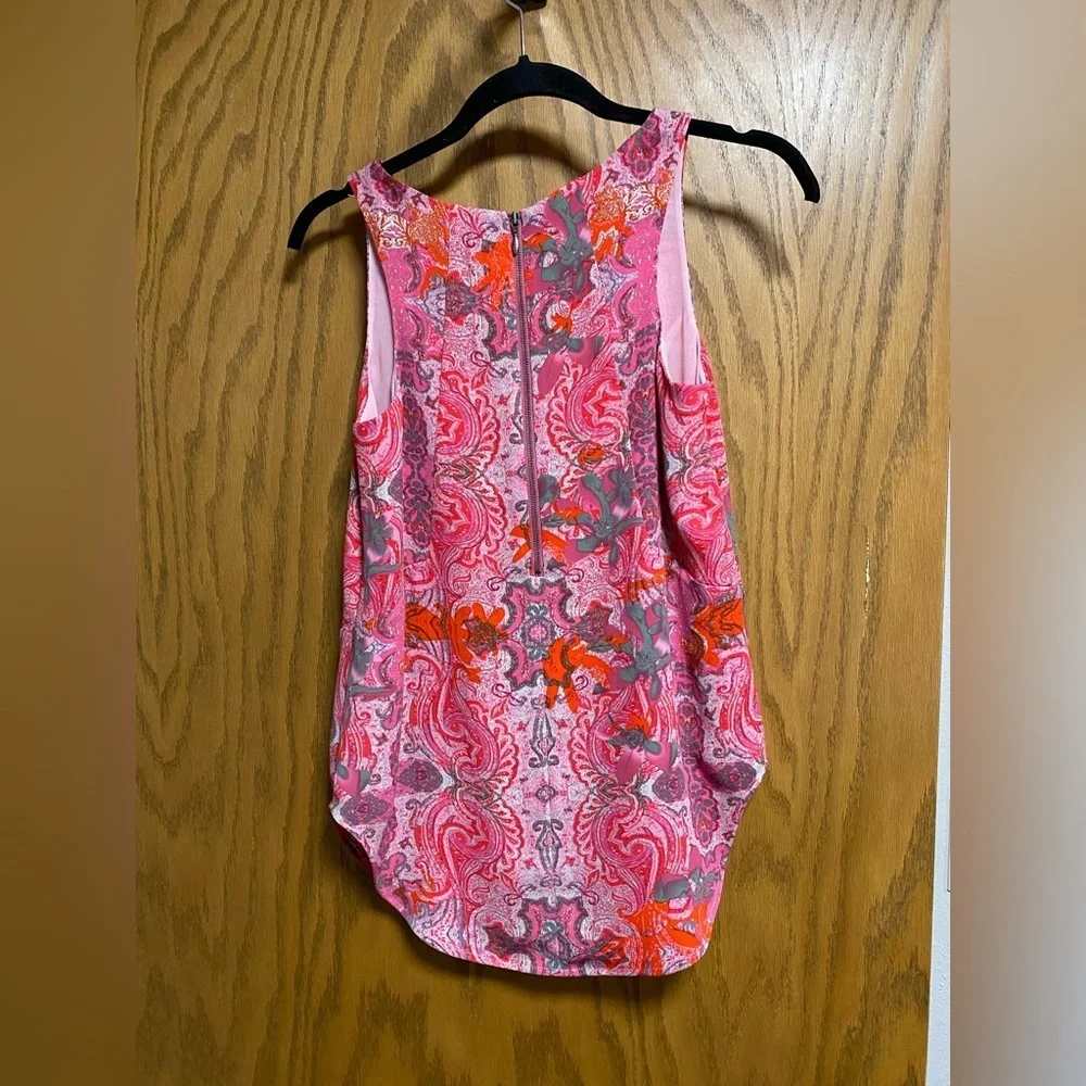 CAbi Jubilee Pink Paisley Print Sleeveless Top Style 127 - XS - Picture 8 of 8